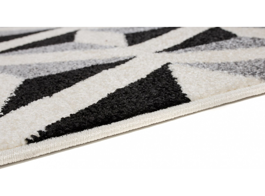 Kusový koberec MAROKO Illusion - čierny/biely