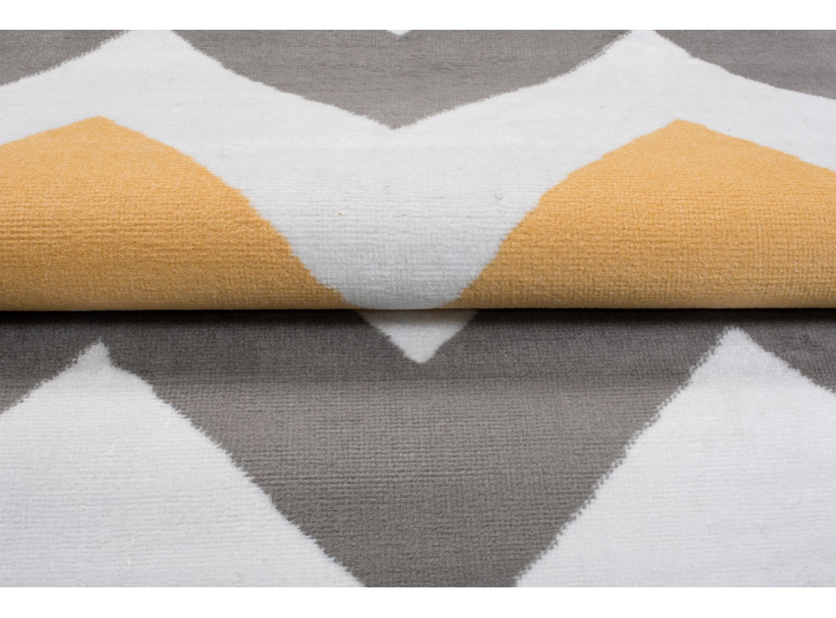 Kusový koberec MAYA Cik cak - žlutý/šedý/bílý