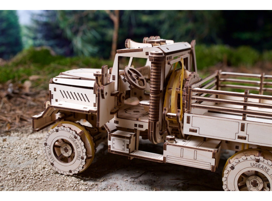 Ugears 3D drevené mechanické puzzle Nákladné auto CARGO