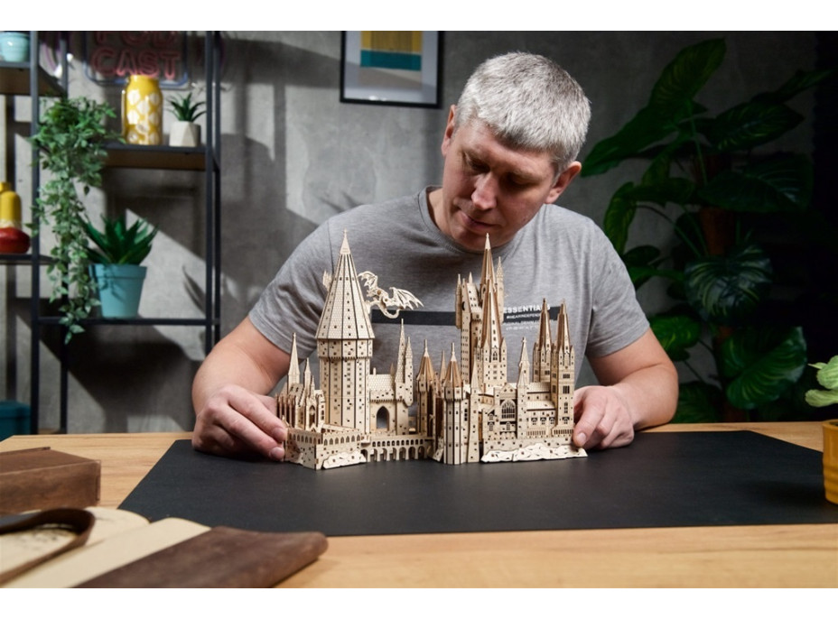 Ugears 3D drevené mechanické puzzle Hrad Rokfort, Harry Potter