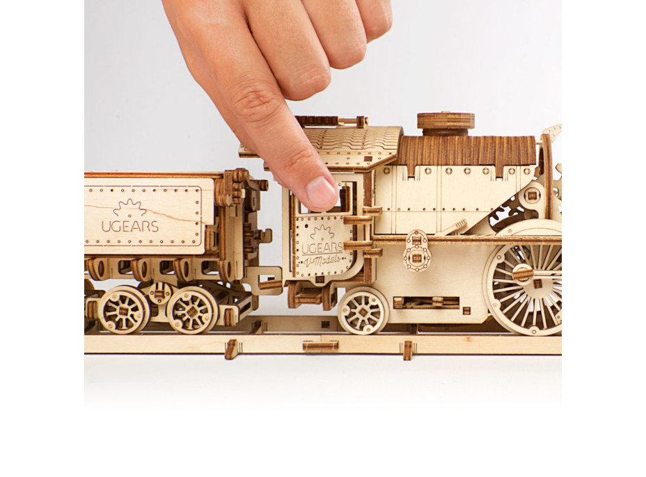 Ugears 3D drevené mechanické puzzle V-Express parná lokomotíva 4-6-2 s tendrem