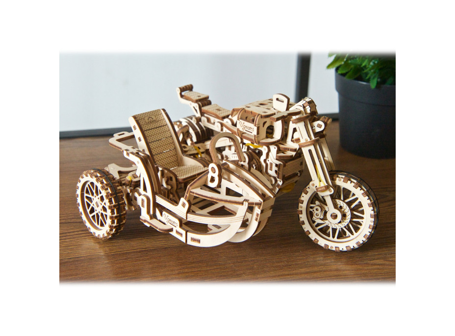 Ugears 3D drevené mechanické puzzle UGR-10 Motorka (scrambler) s vozíkom