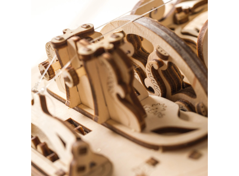 Ugears 3D drevené mechanické puzzle Ninera (Hurdy-Gurdy)