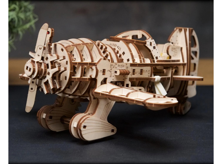 Ugears 3D drevené mechanické puzzle Lietadlo Mad Hornet