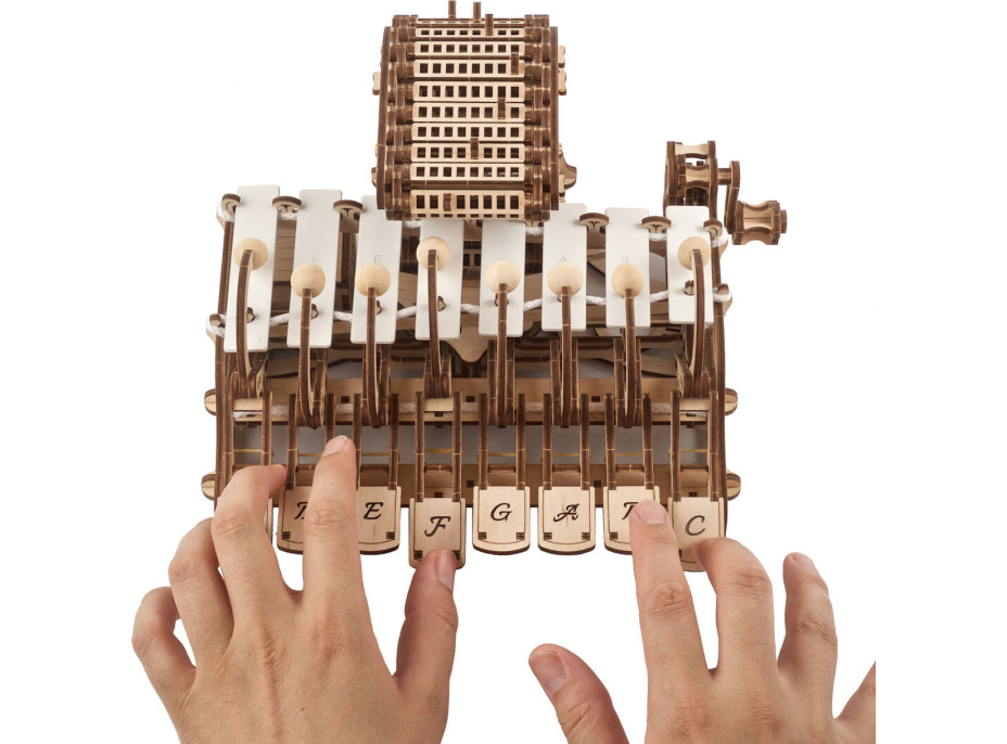 Ugears 3D drevené mechanické puzzle Programovateľná celesta