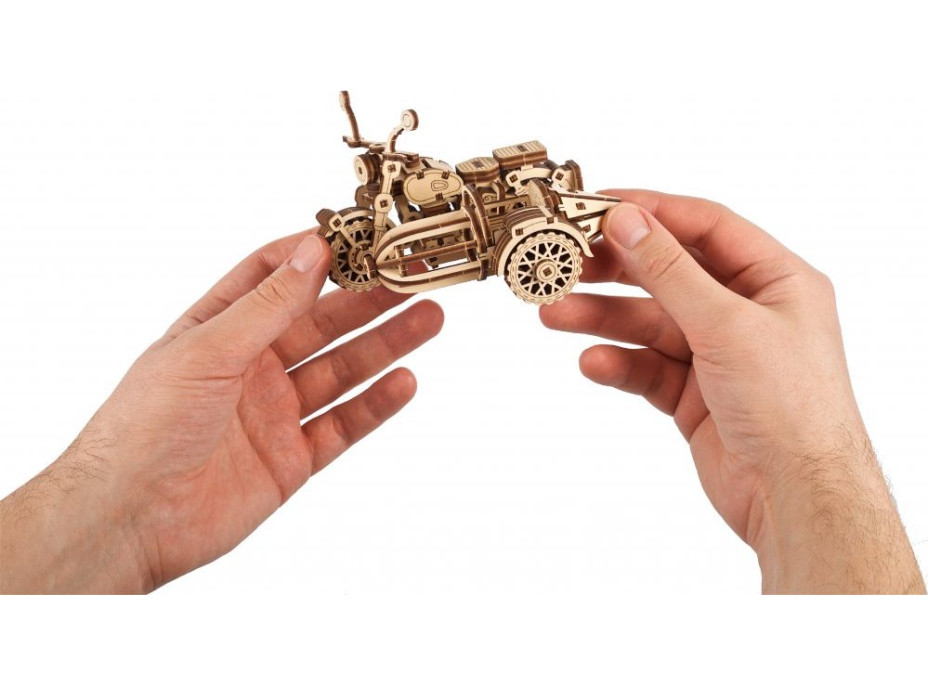 Ugears 3D drevené mechanické puzzle Vojenské nákladné auto