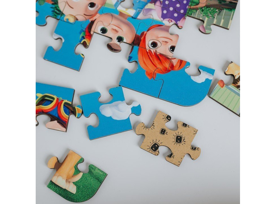 TREFL Drevené puzzle Cocomelon: Veselý Cocomelon 24 dielikov