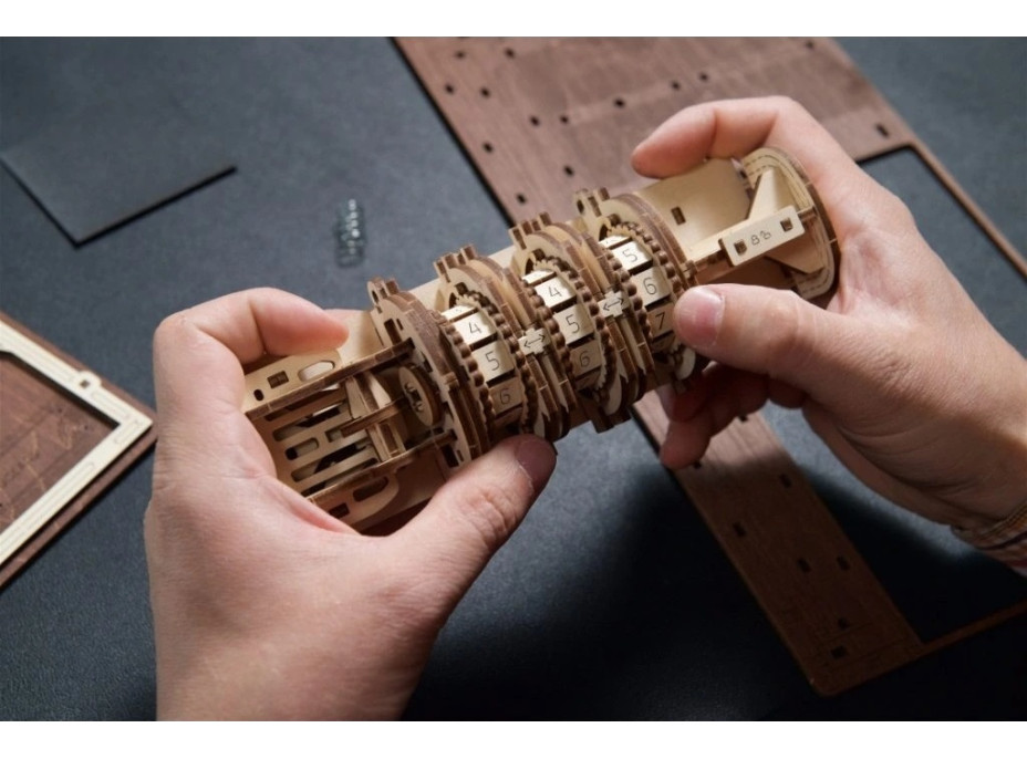 Ugears 3D drevené mechanické puzzle Kniha tajomstvo