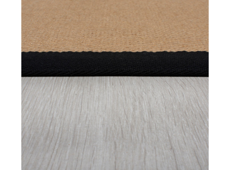 Kusový koberec Herringbone Border Kira Black