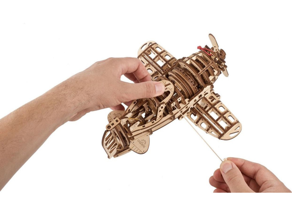 UGEARS 3D puzzle Lietadlo Mad Hornet 354 dielikov