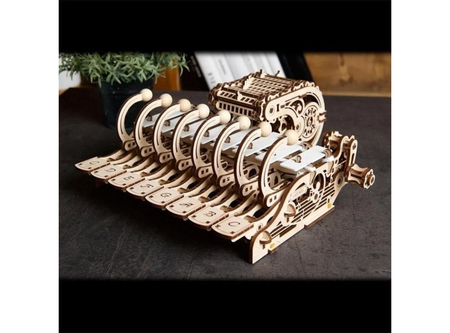 UGEARS 3D puzzle Programovateľná celesta 573 dielikov