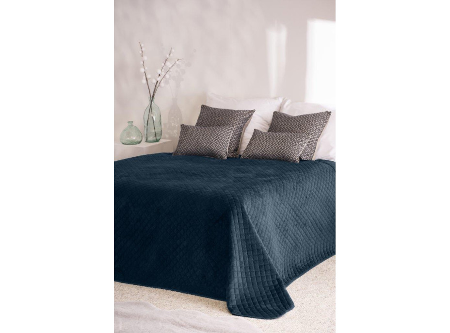 Prikrývka na posteľ BEDDO Velvet 170x210 cm - tmavo modrý