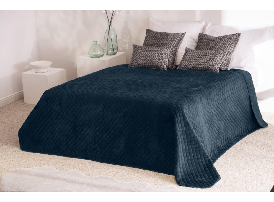 Prikrývka na posteľ BEDDO Velvet 170x210 cm - tmavo modrý