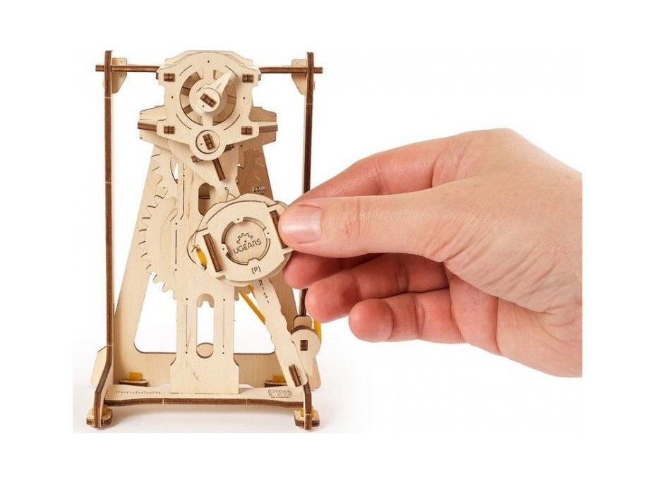 UGEARS 3D puzzle Kyvadlo (metronóm) 92 dielikov