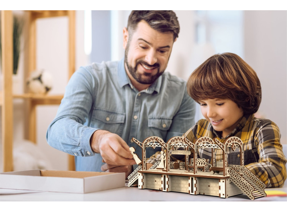 WOODEN CITY 3D puzzle Železničná stanica 175 dielov